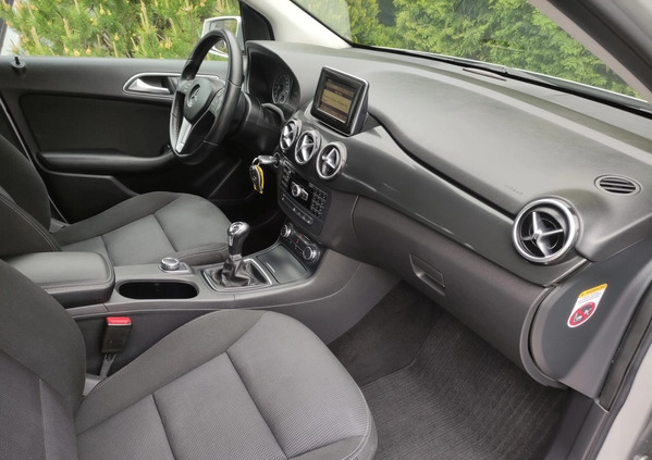 Mercedes-Benz Klasa B cena 32800 przebieg: 239000, rok produkcji 2011 z Tomaszów Lubelski małe 277